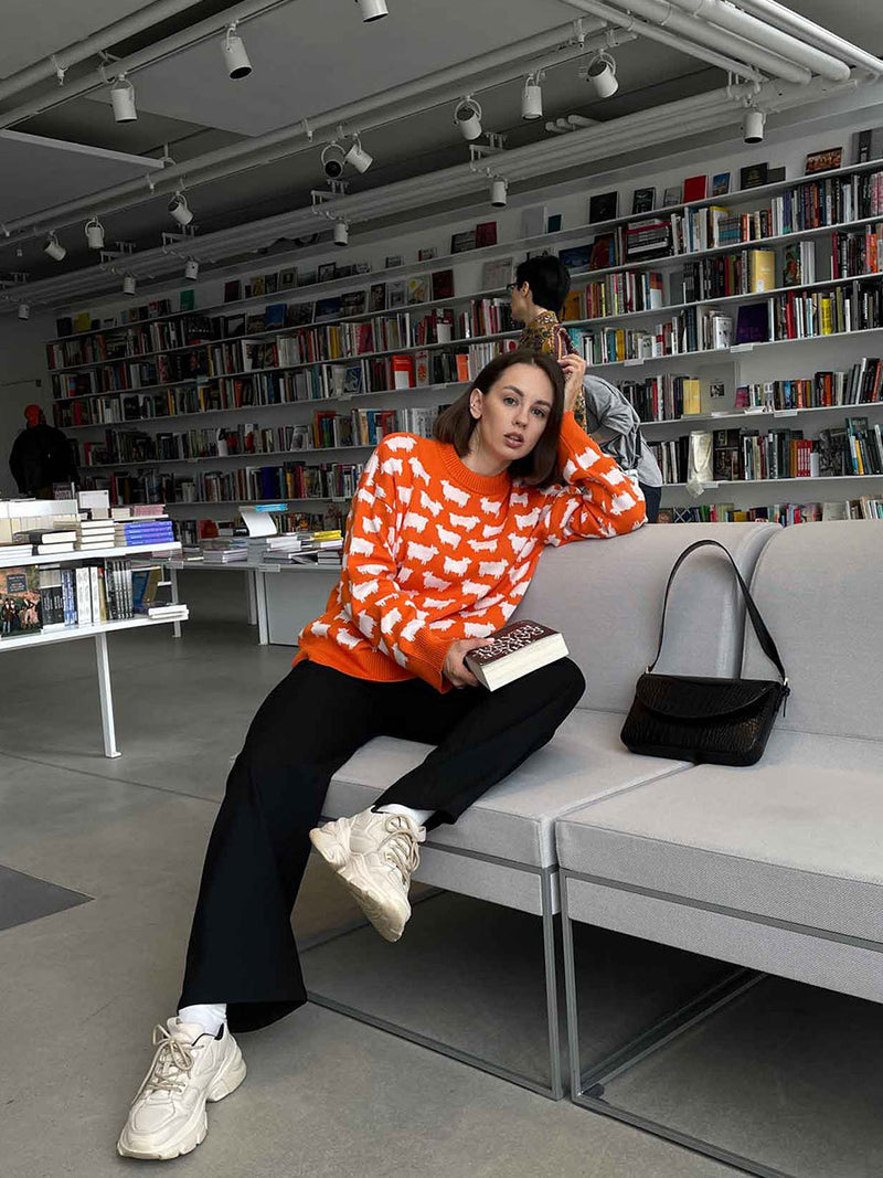Effortlessly Elegant Sweater with a Timeless Design