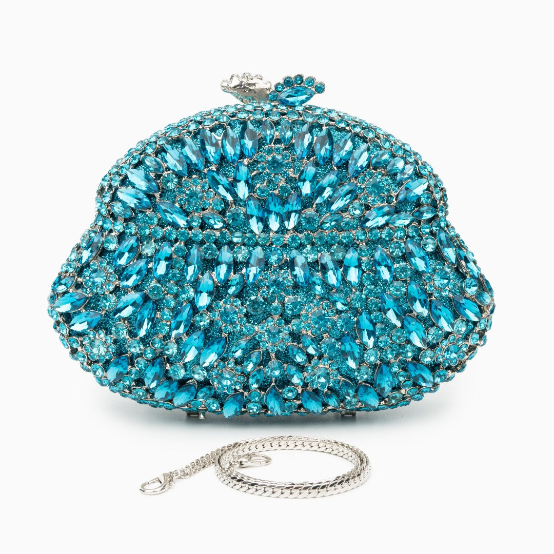 Gracefully Styled Bag for Any Occasion