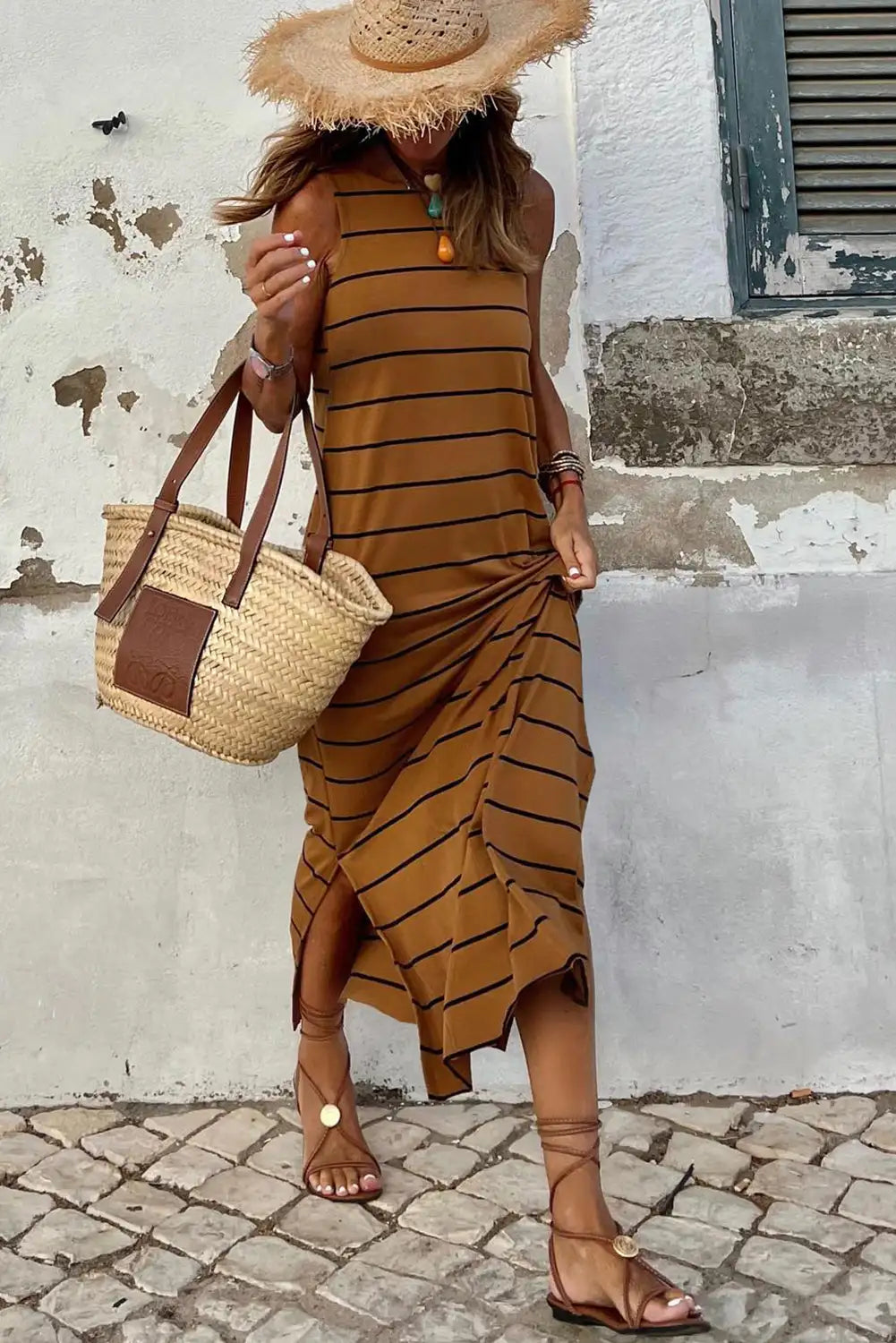 Classic Vintage Dress with a Flattering Fit
