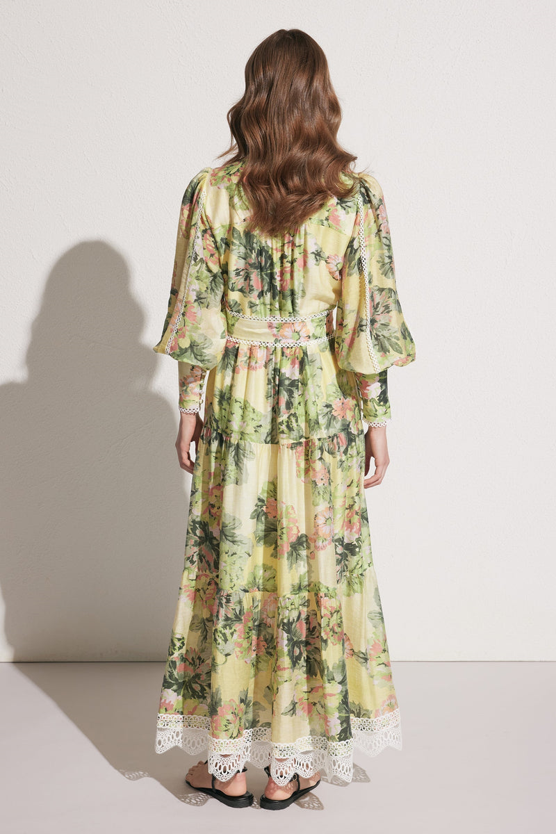 Polished Dress with an Effortless Classic Look