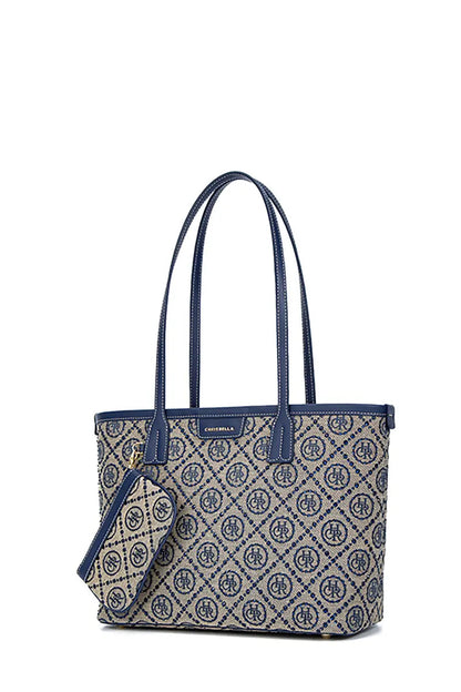 Well Tailored Bag with a Graceful Silhouette