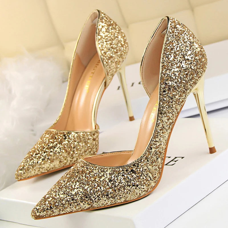 Beautifully Finished Heels in a Timeless Design
