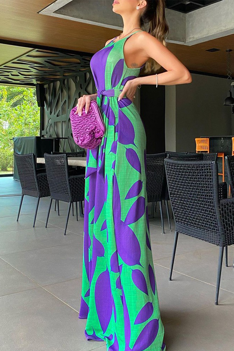 Well Tailored Garment with a Graceful Silhouette