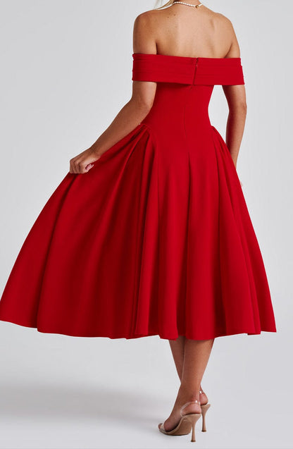 Classic Vintage & Enduringly Stylish Dress