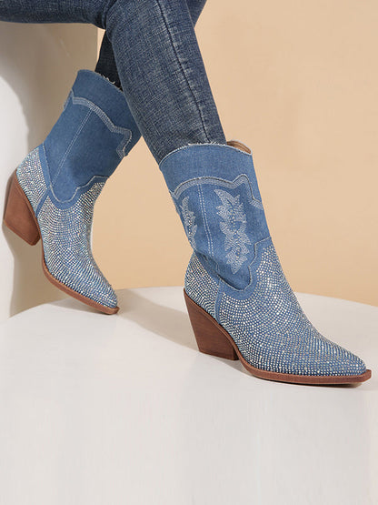 Well Tailored Boots with a Graceful Silhouette
