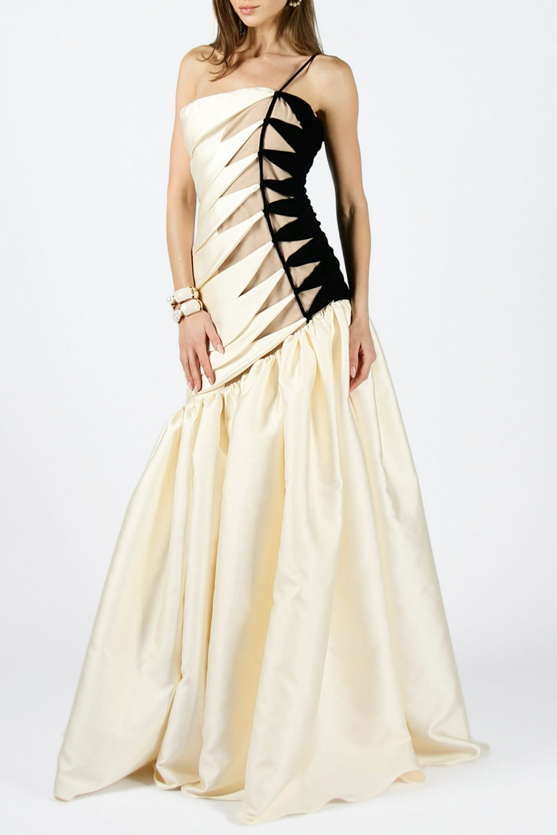 Sophisticated Dress with a Clean Classic Look