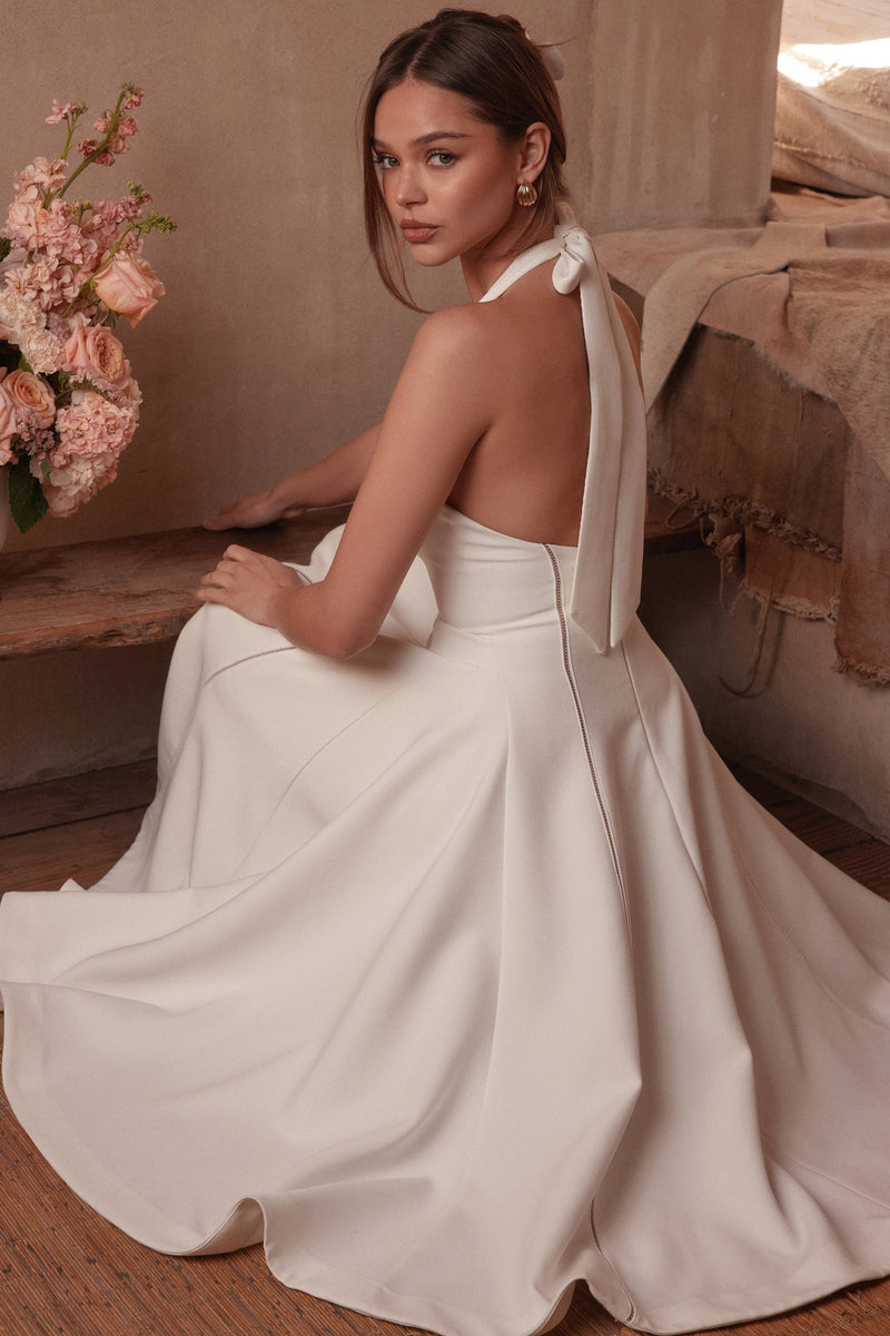 Beautifully Crafted Dress in a Classic Style