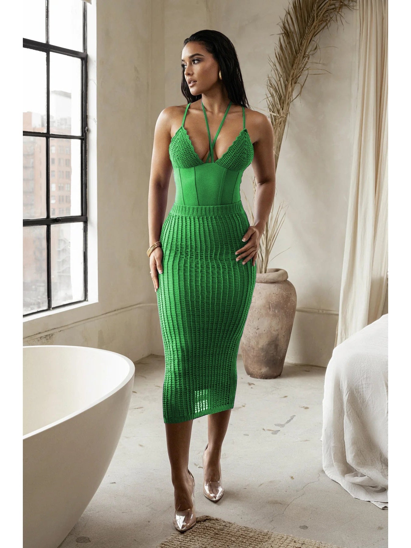 GREEN