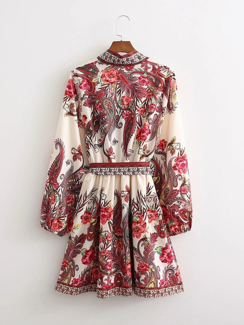 Classic Vintage & Enduringly Stylish Dress