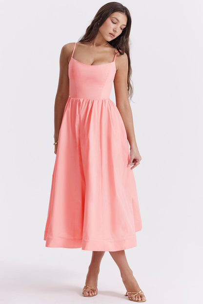 Effortlessly Elegant Dress with a Timeless Design