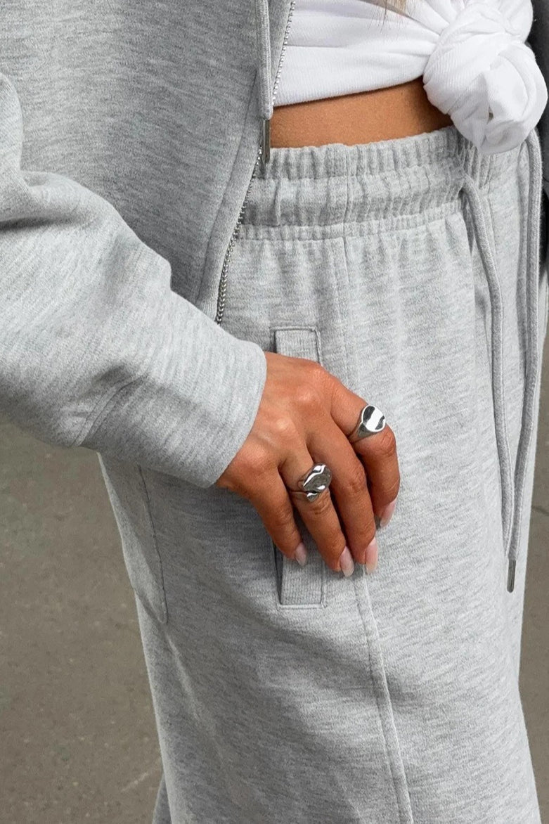 Elegantly Styled Pants for Everyday Wear