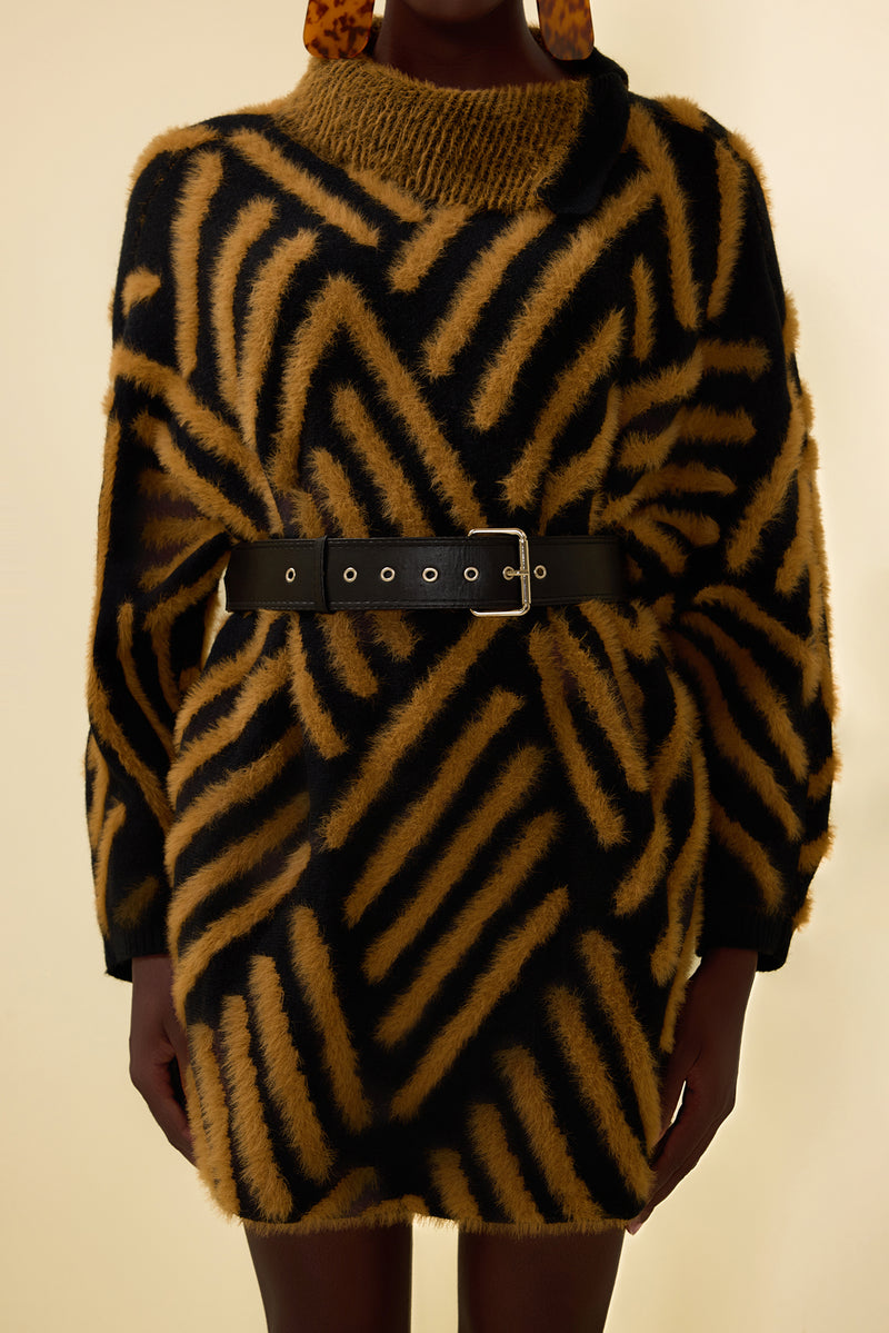Classic Vintage Sweater with a Flattering Fit