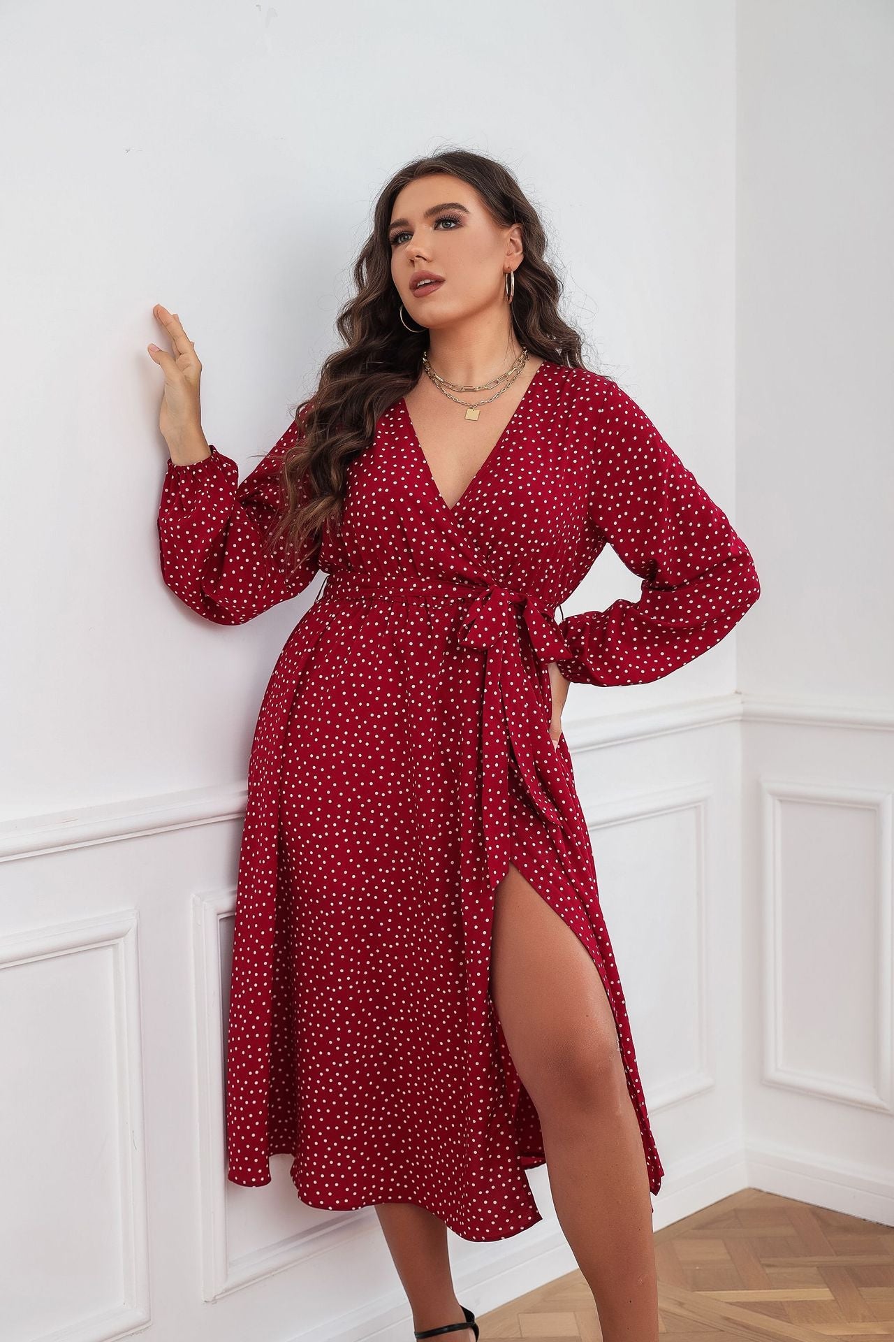 Effortlessly Elegant Dress with a Timeless Design