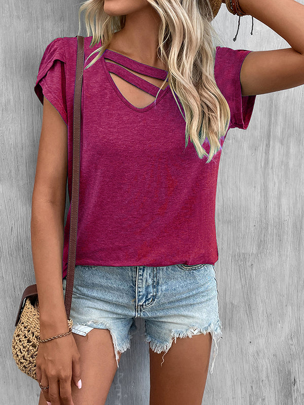 Effortlessly Elegant T-Shirt with a Timeless Design