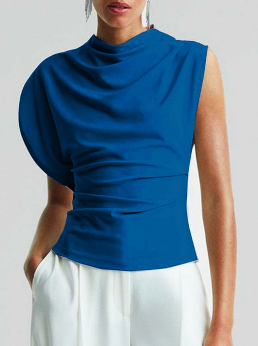 Well Tailored Top with a Graceful Silhouette