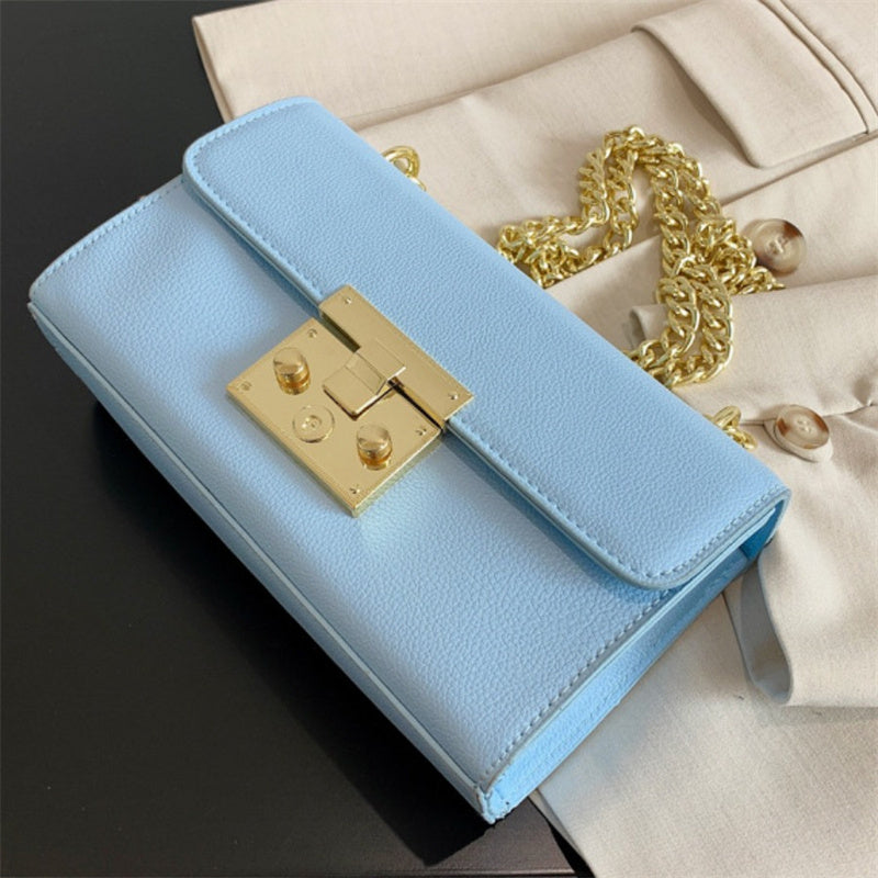 Polished Bag with an Effortless Classic Look