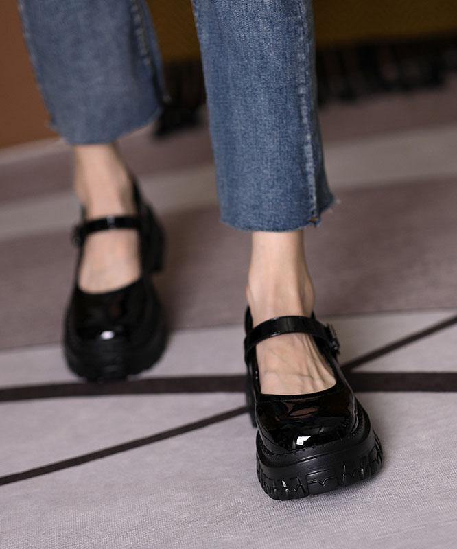 Elegantly Styled Shoes for Everyday Wear