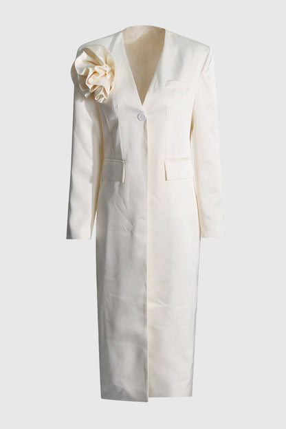 Gracefully Styled Coat for Any Occasion
