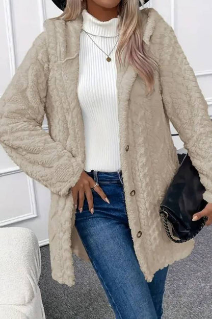Well Tailored Coat with a Graceful Silhouette