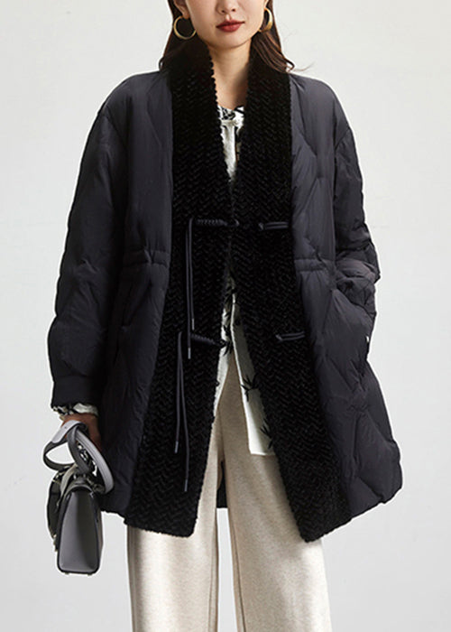 Beautifully Finished Coat in a Timeless Design