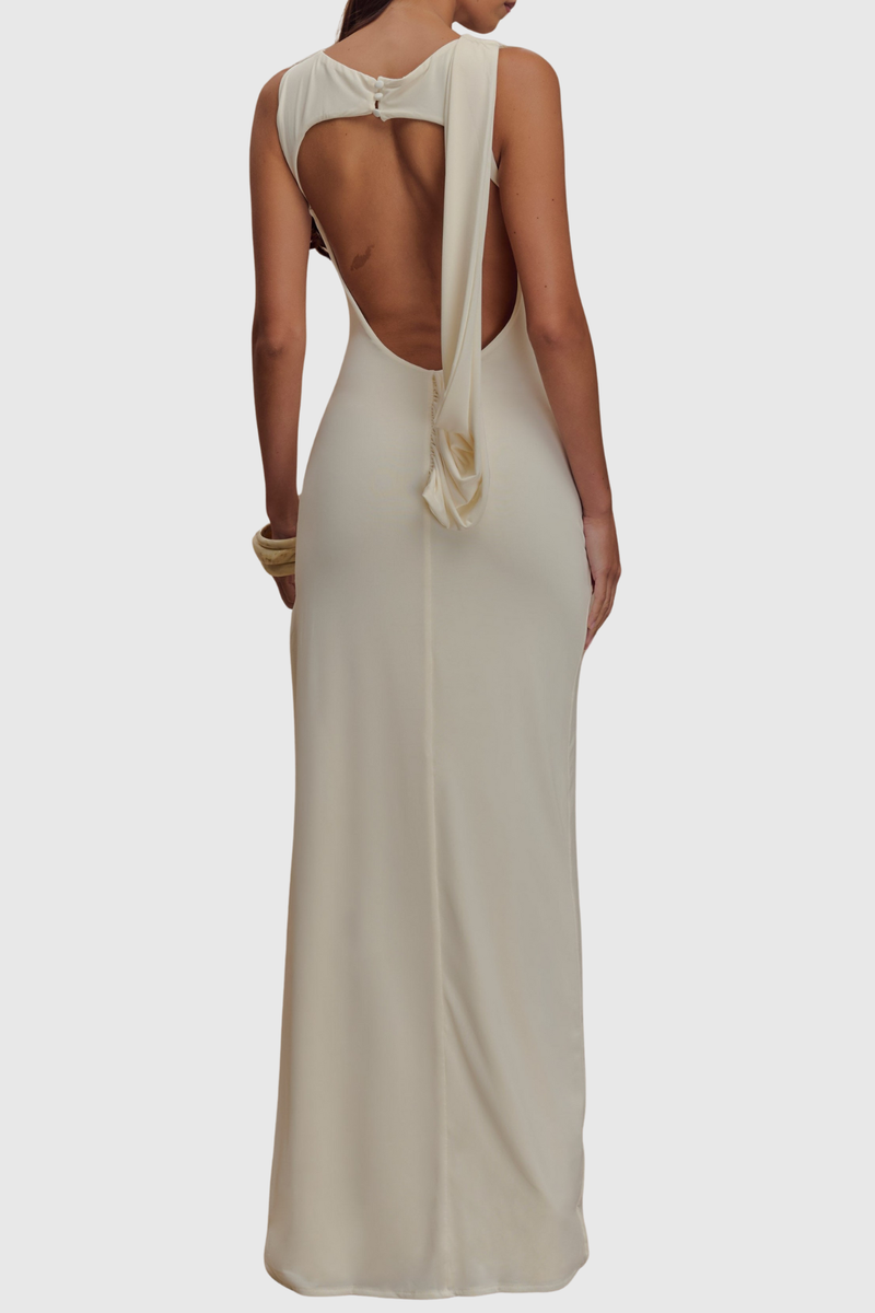 Effortlessly Elegant Dress with a Timeless Design