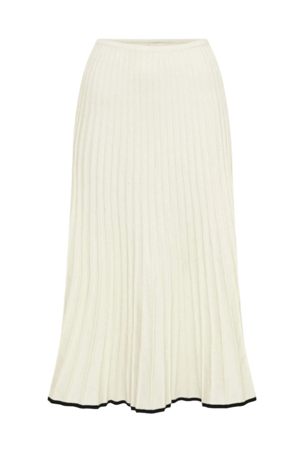 Effortlessly Elegant Garment with a Timeless Design