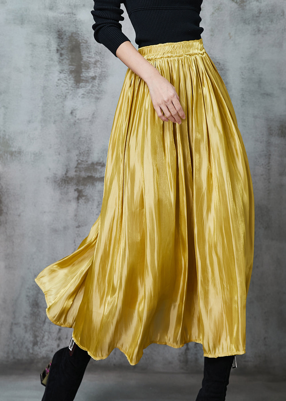Sophisticated Garment with a Clean Classic Look