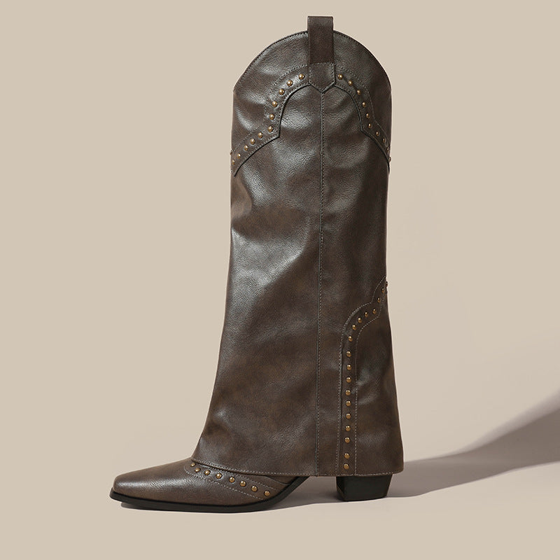Beautifully Finished Boots in a Timeless Design