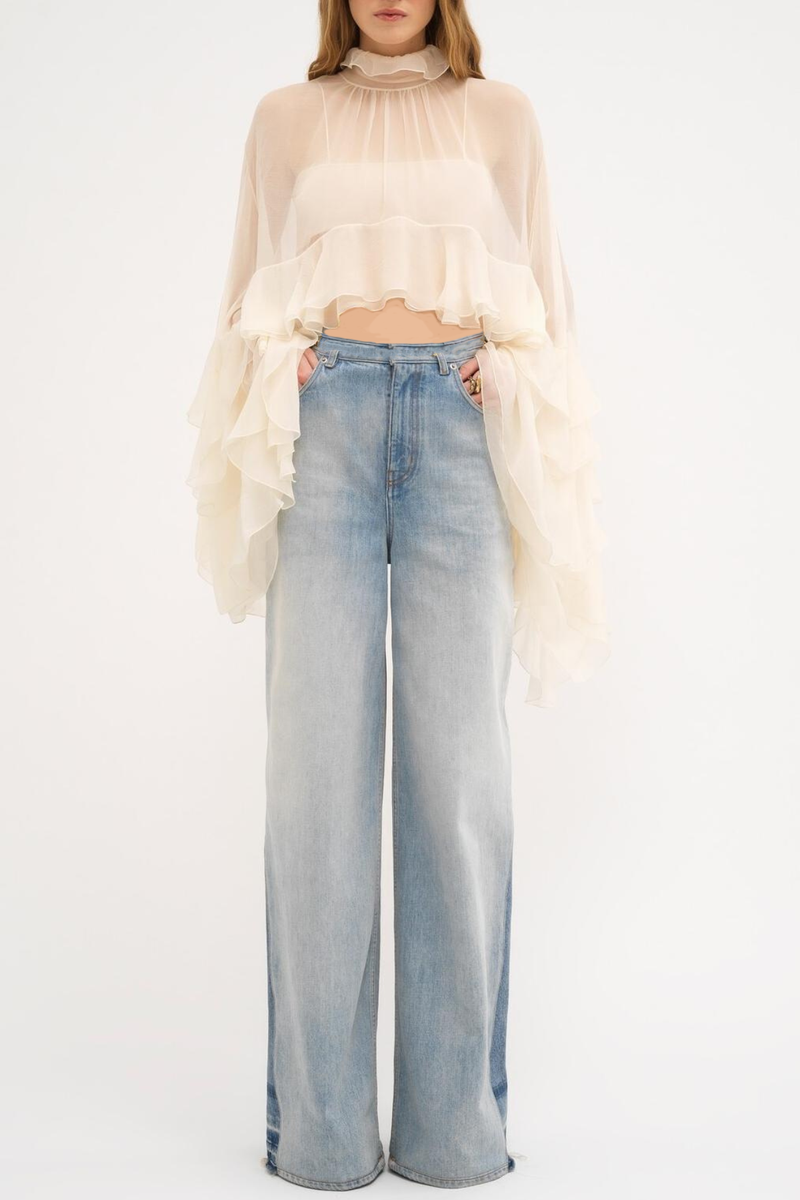 Beautifully Crafted Blouse in a Classic Style