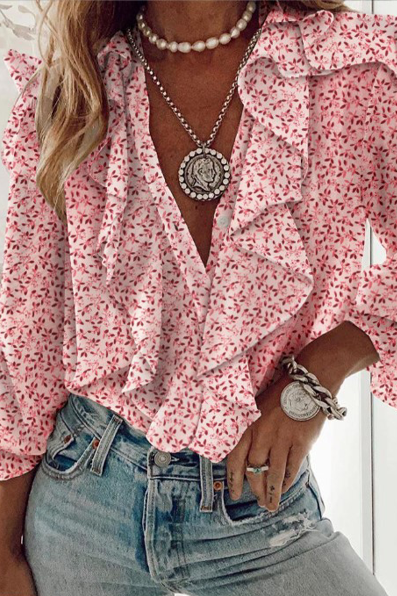 Sophisticated Blouse with a Clean Classic Look