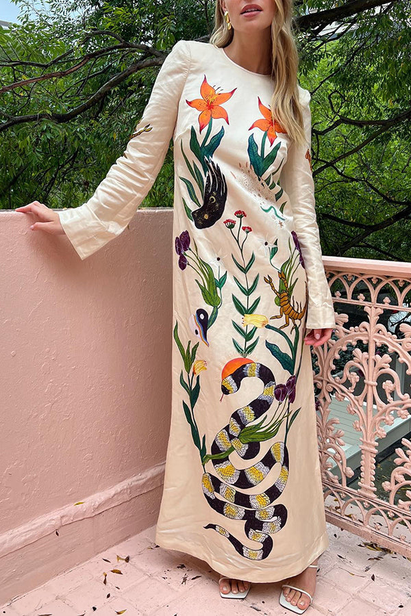Beautifully Finished Dress in a Timeless Design