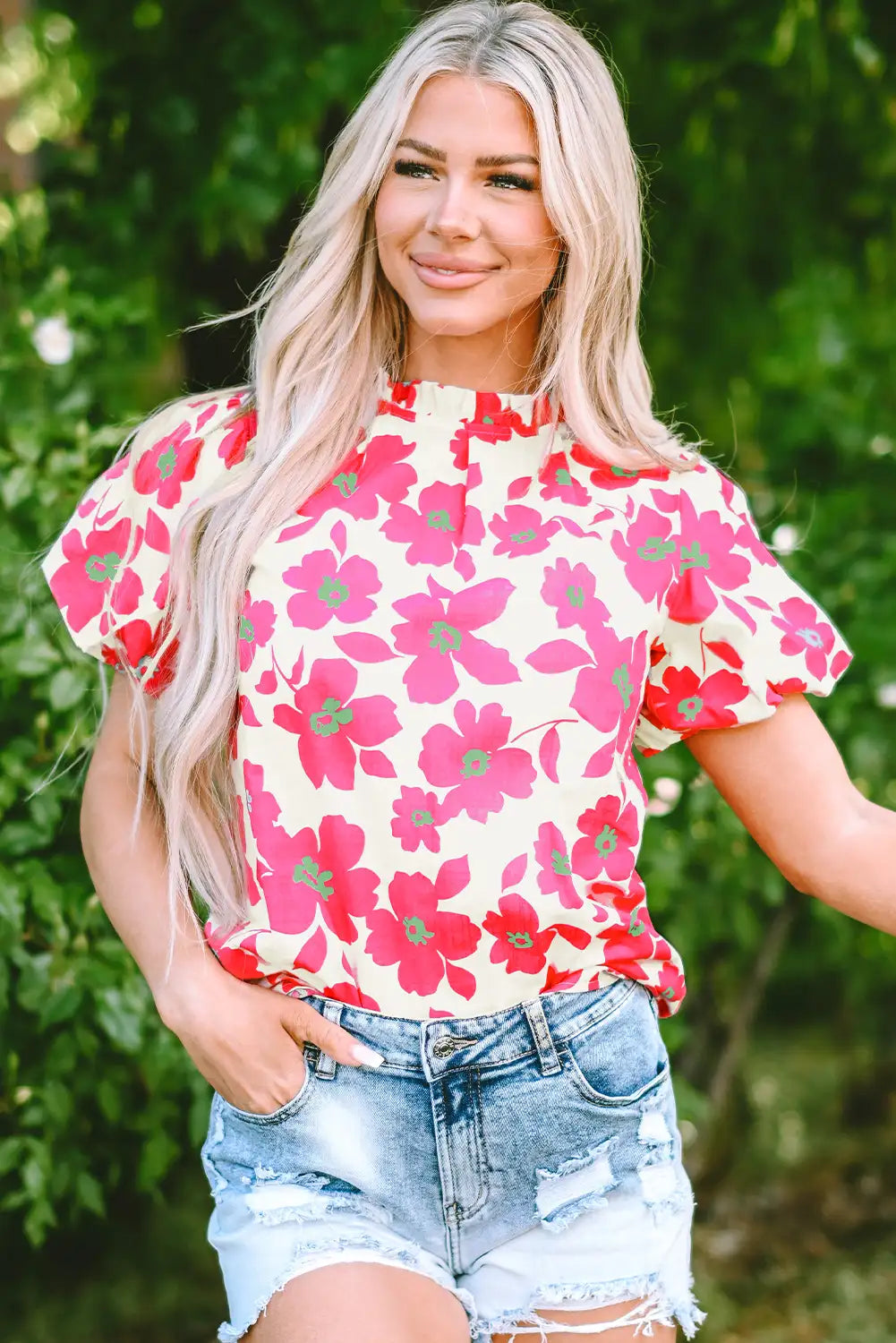 Beautifully Crafted Blouse in a Classic Style