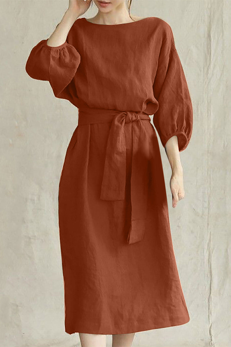Well Tailored Dress with a Graceful Silhouette