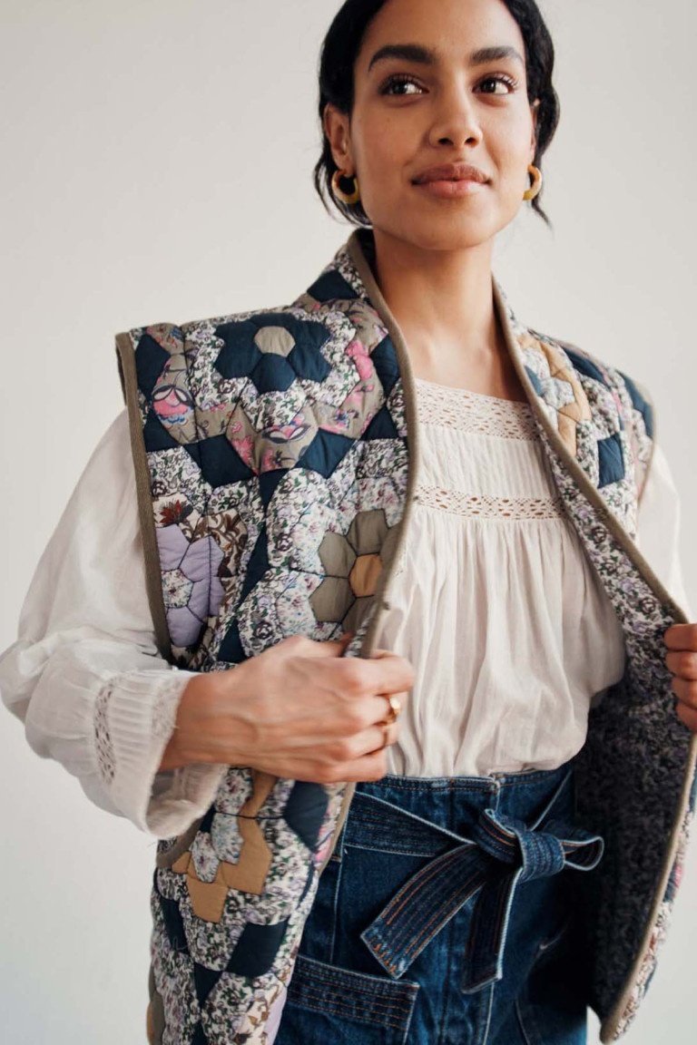 Effortlessly Elegant Jacket with a Timeless Design