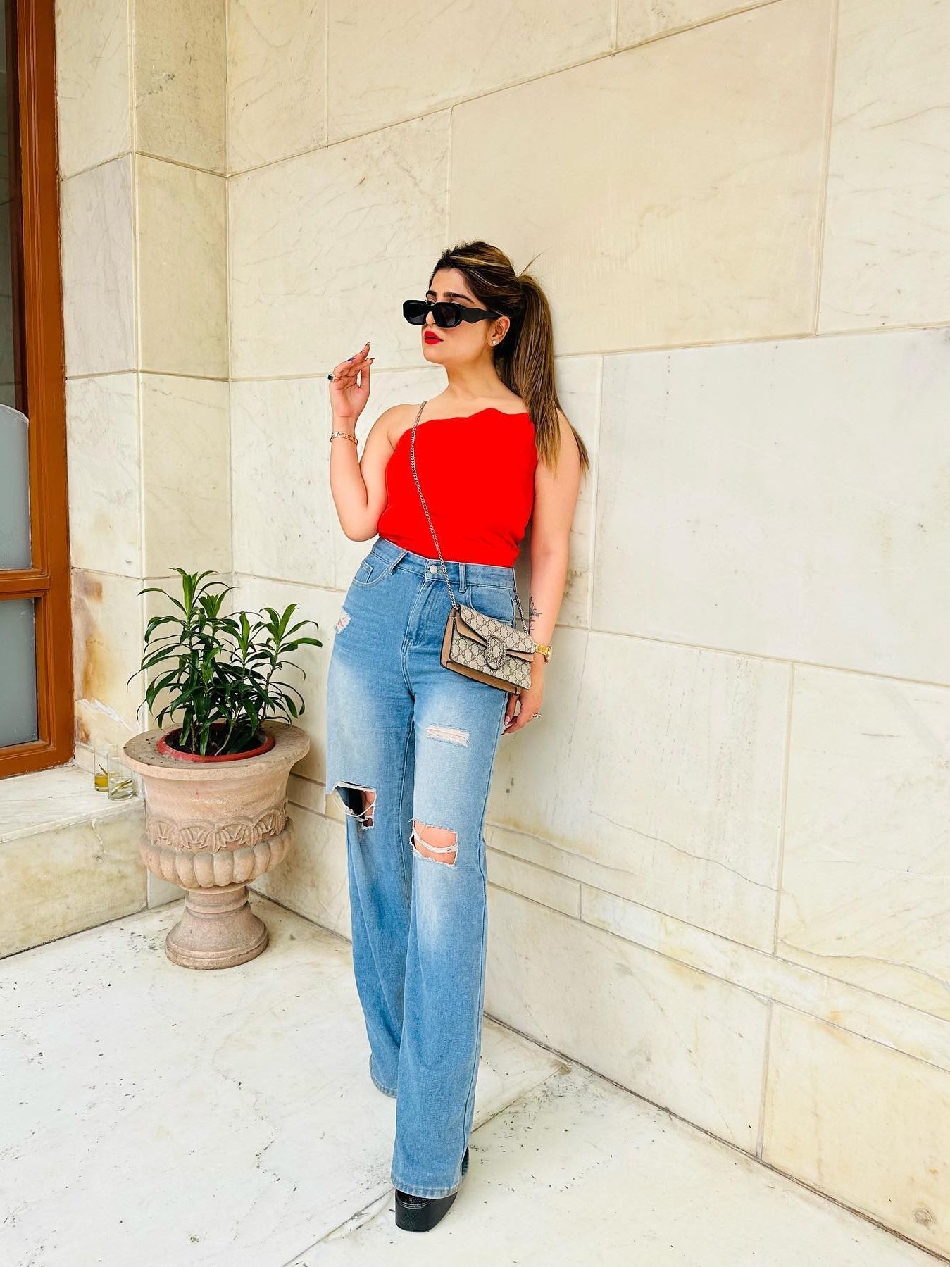 Effortlessly Elegant Top with a Timeless Design