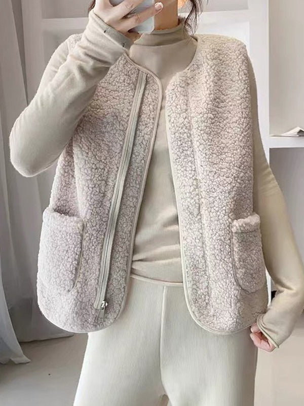 Effortlessly Elegant Garment with a Timeless Design