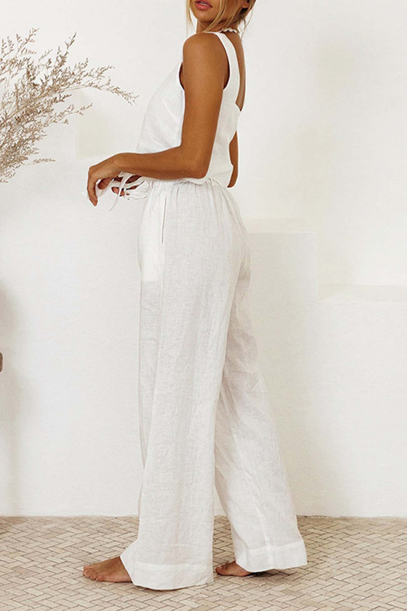 Effortlessly Elegant Pants with a Timeless Design