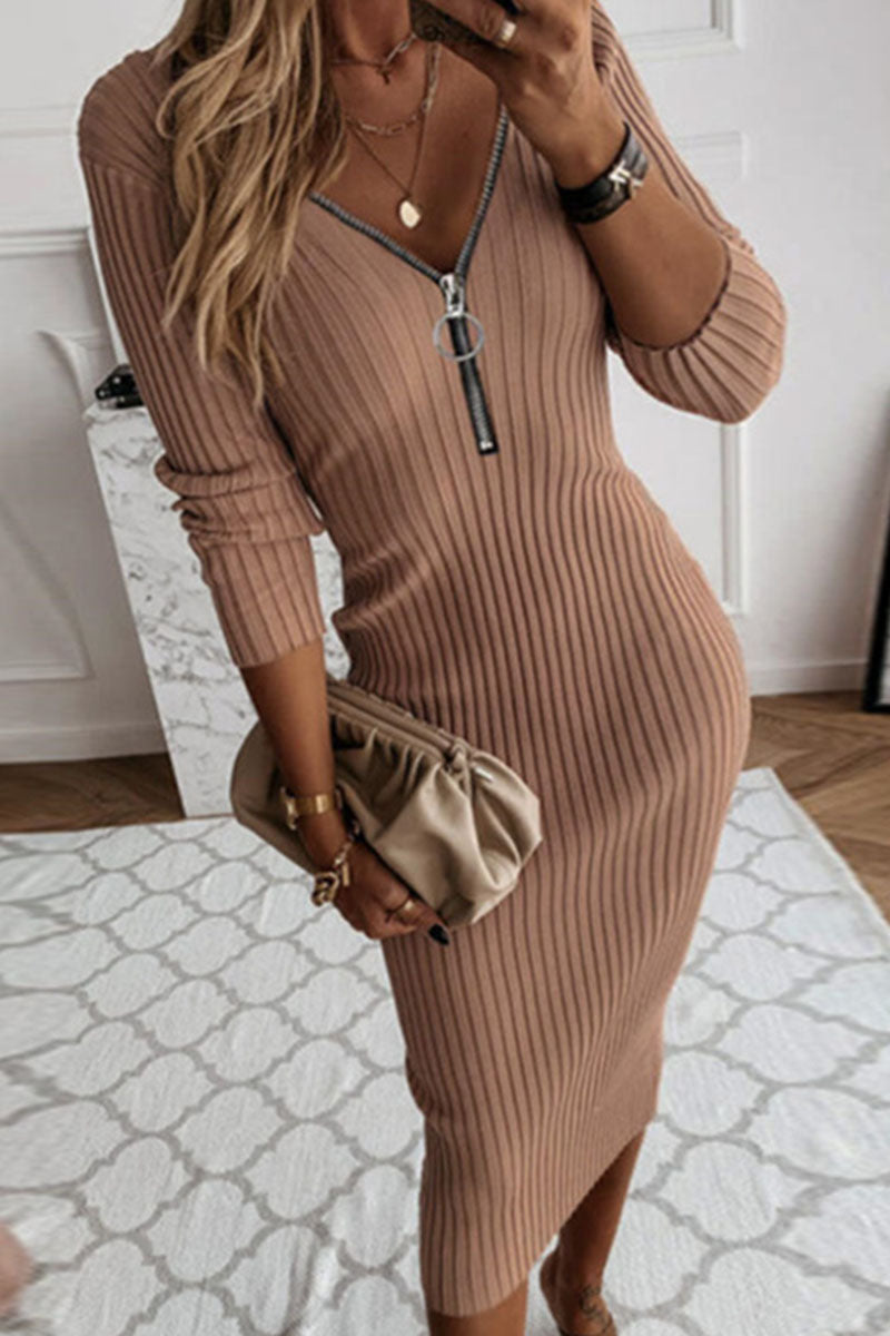 Effortlessly Elegant Dress with a Timeless Design