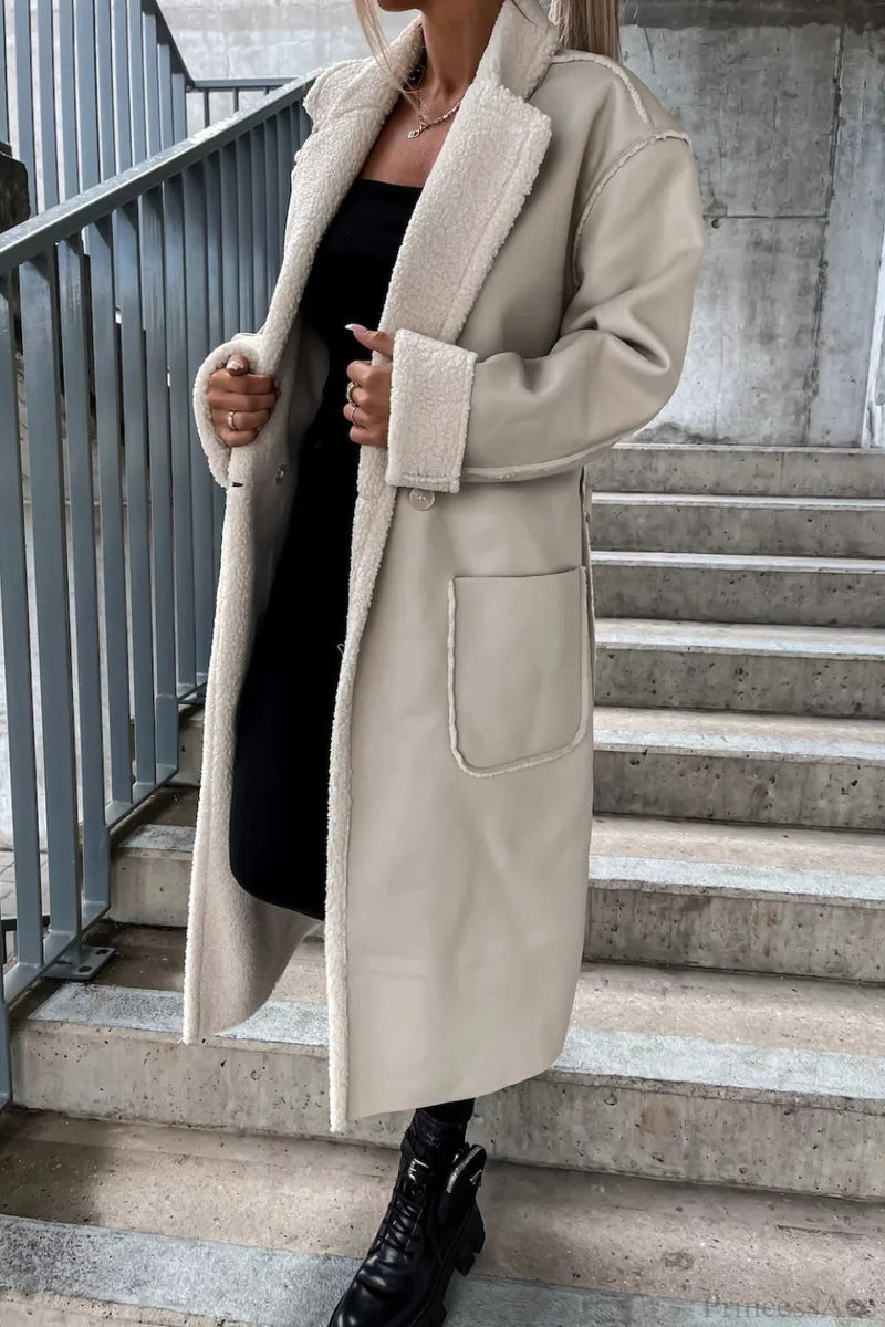 Sophisticated Coat with a Clean Classic Look