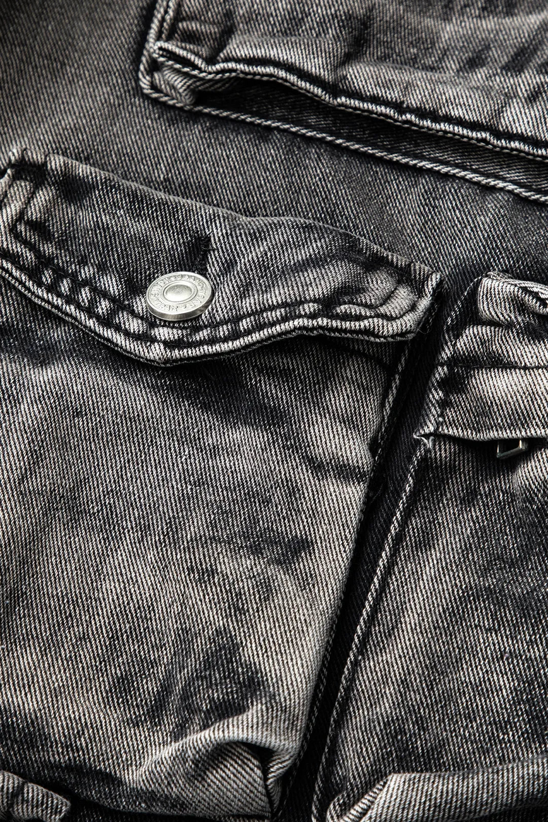 Effortlessly Elegant Garment with a Timeless Design