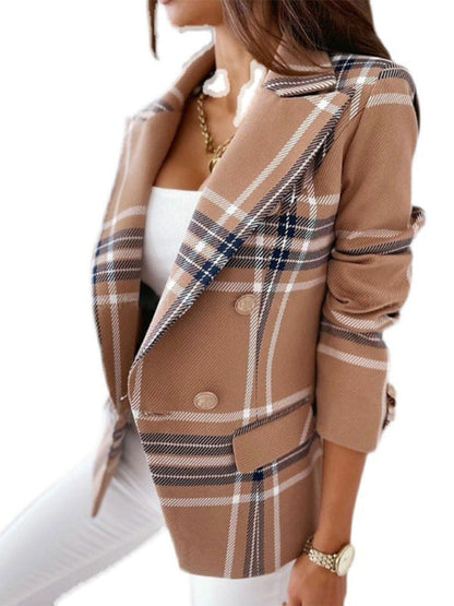 Beautifully Finished Coat in a Timeless Design