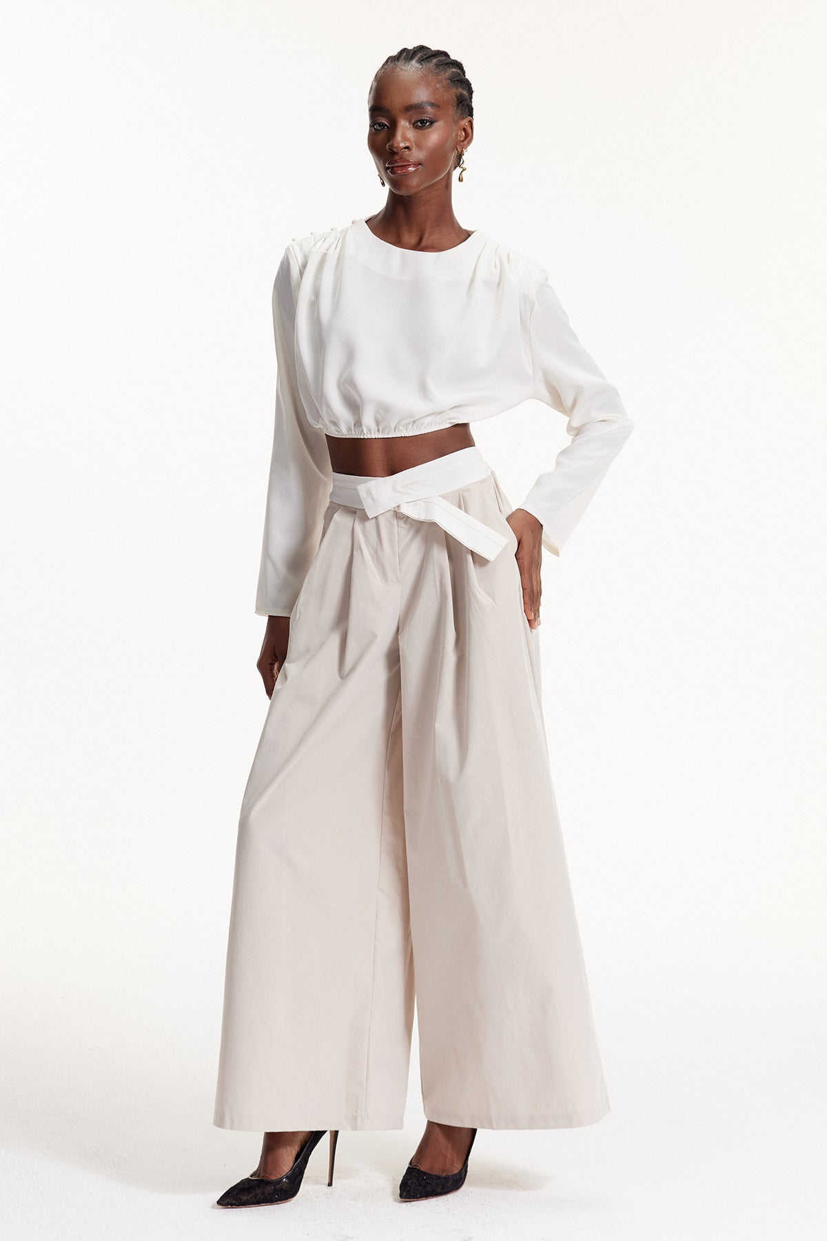 Classic Vintage Pants with a Flattering Fit