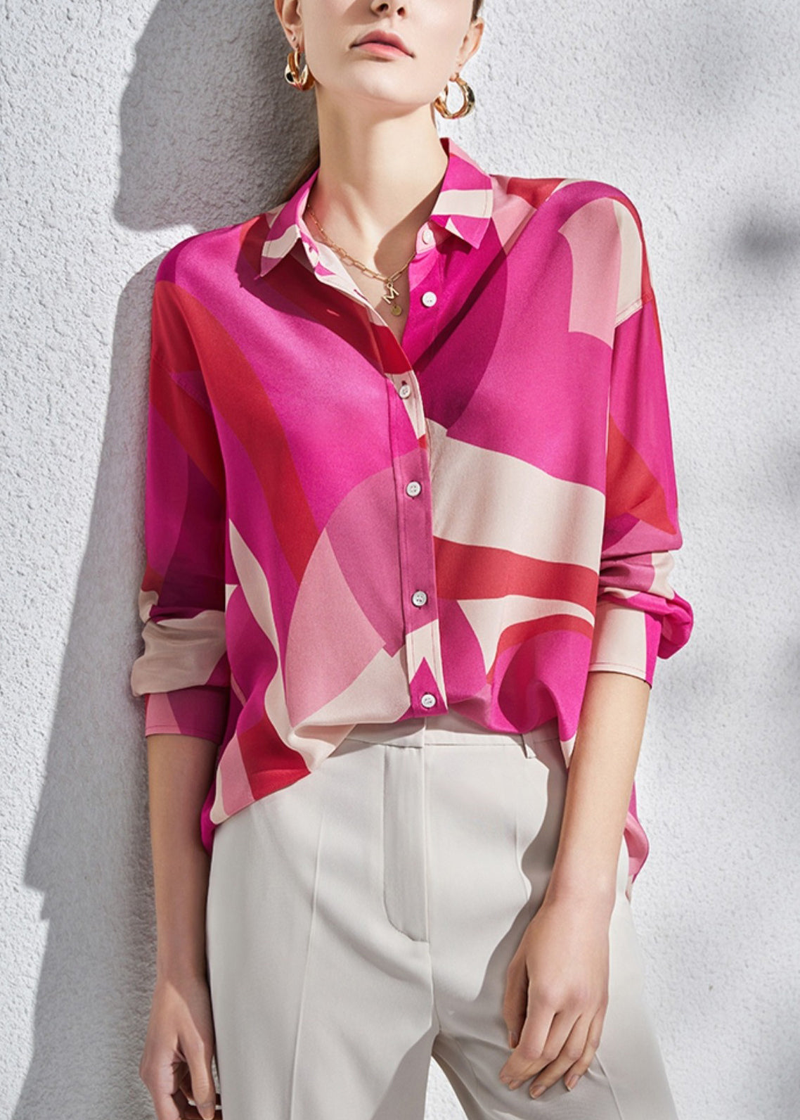 Effortlessly Elegant Shirt with a Timeless Design