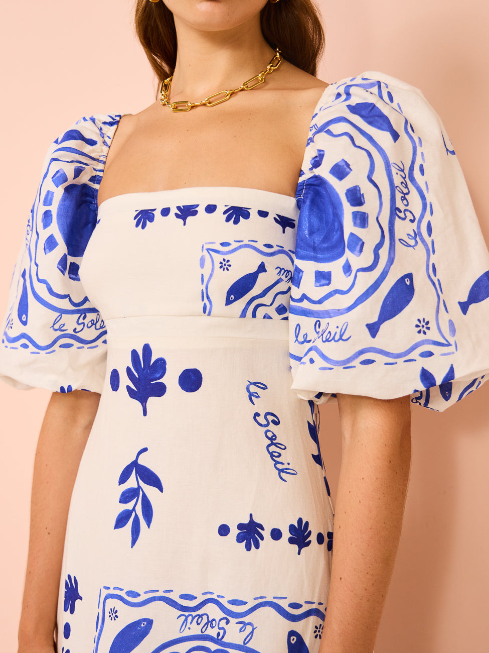 Beautifully Finished Dress in a Timeless Design