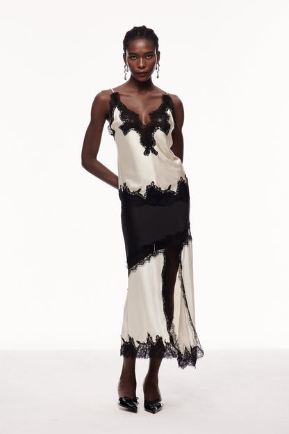 Beautifully Finished Garment in a Timeless Design