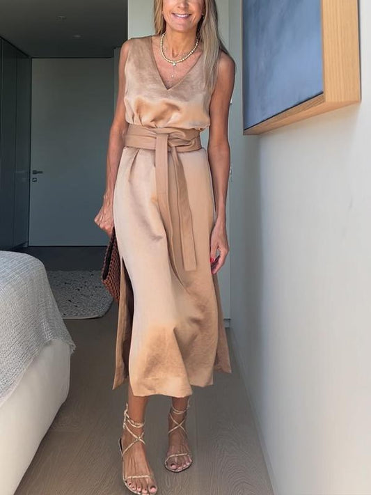 Classic Vintage Dress with a Flattering Fit