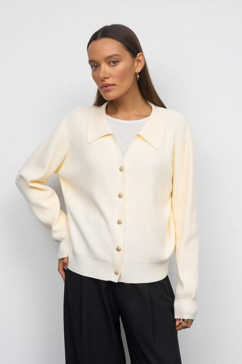 Classic Vintage & Enduringly Stylish Cardigan