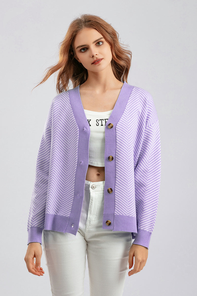 Classic Vintage Sweater with a Flattering Fit