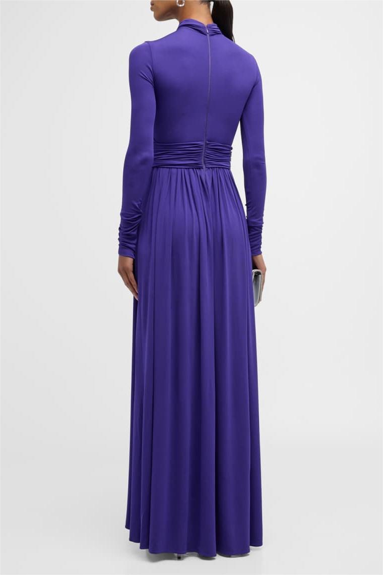 Sophisticated Garment with a Clean Classic Look