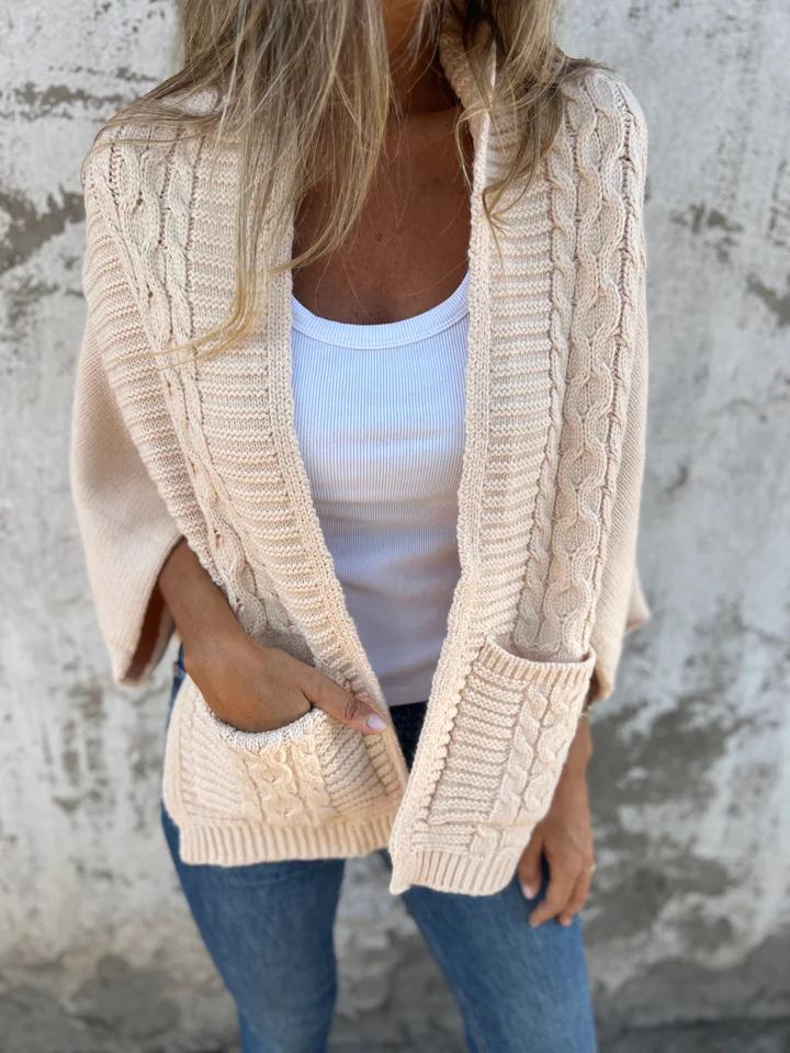 Effortlessly Elegant Cardigan with a Timeless Design